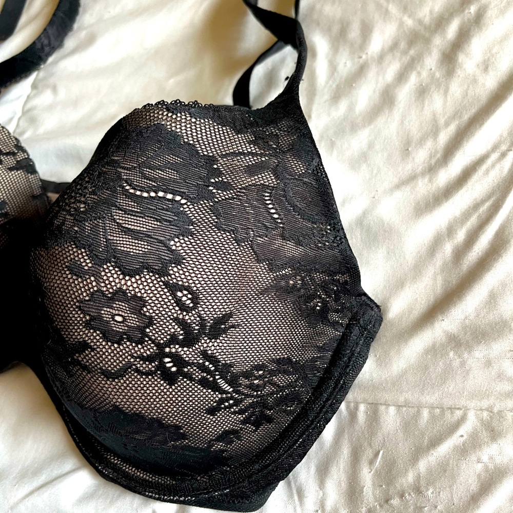 Victoria Secret lined Demi bra